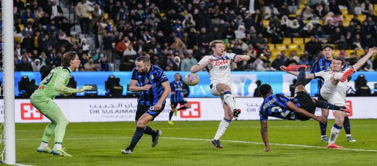 意大利超级杯——邓弗里斯独中双元　国际米兰2比0淘汰亚特兰大