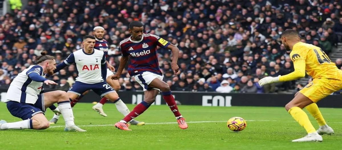 Premier League - Solanke scores as Tottenham Hotspur lose 1-2 to Newcastle