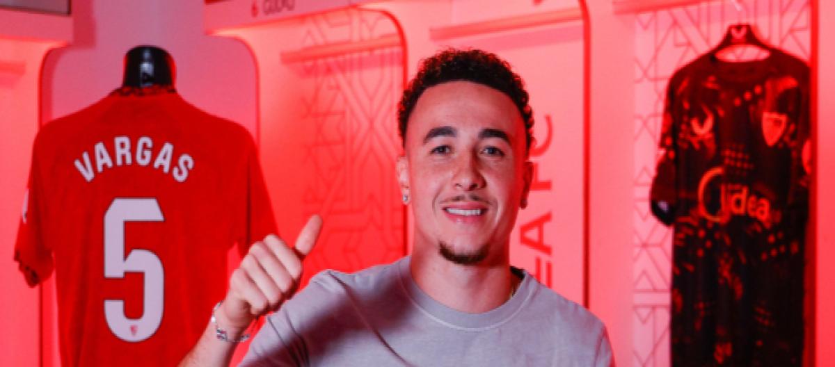 塞维利亚自奥格斯堡签下26岁左边锋鲁本·巴尔加斯，合约为期4年半