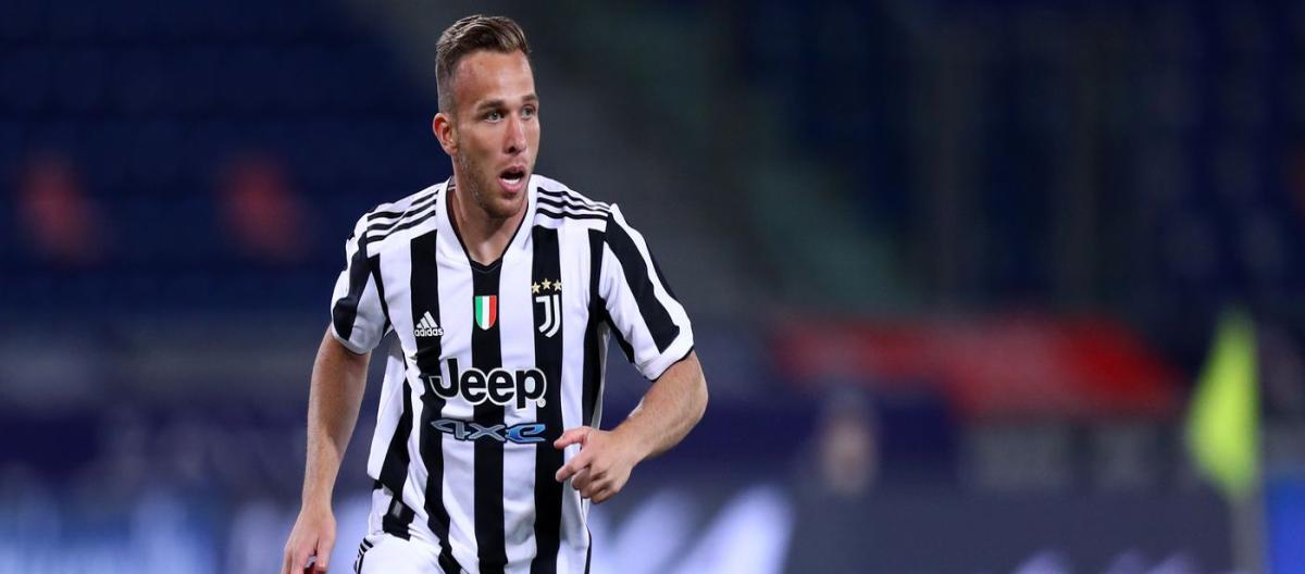 Santos looking to loan Arthur Melo to Juve