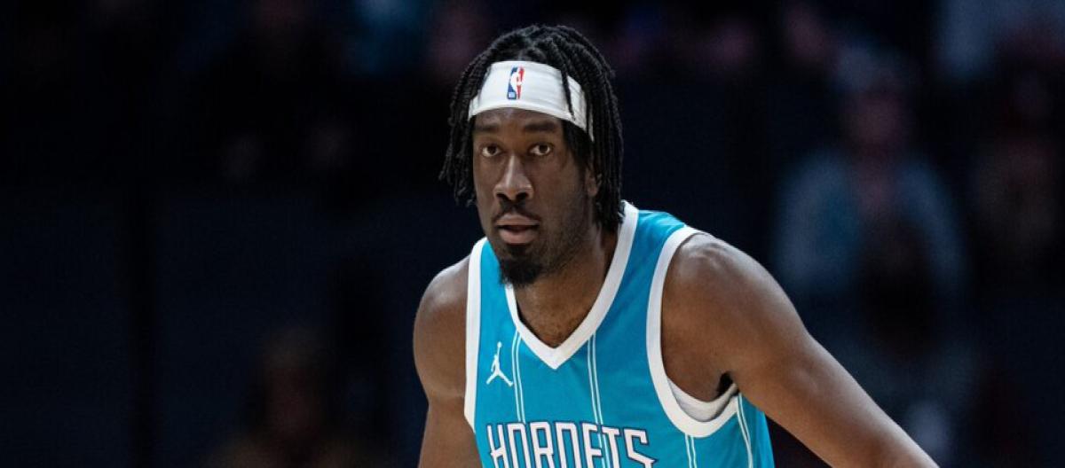 Mark Williams failed the physical examination, the Lakers and Hornets confirmed the cancellation of the trade