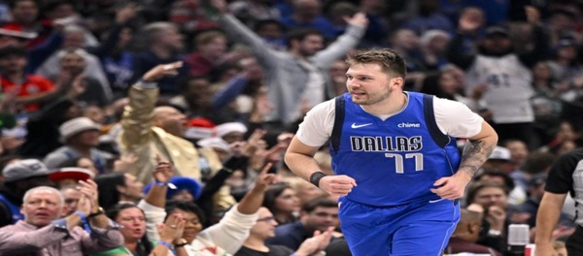 湖人客场大胜掘金 东契奇32分引领进攻狂潮