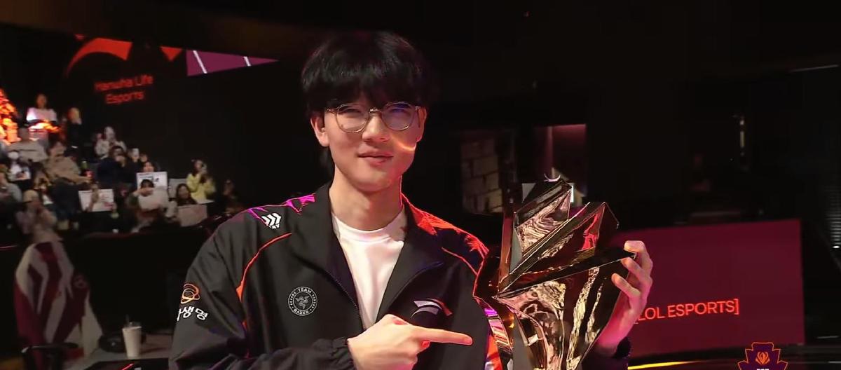 2025全球先锋赛：HLE大获全胜，T1前队员Zeus用冠军反击黑粉