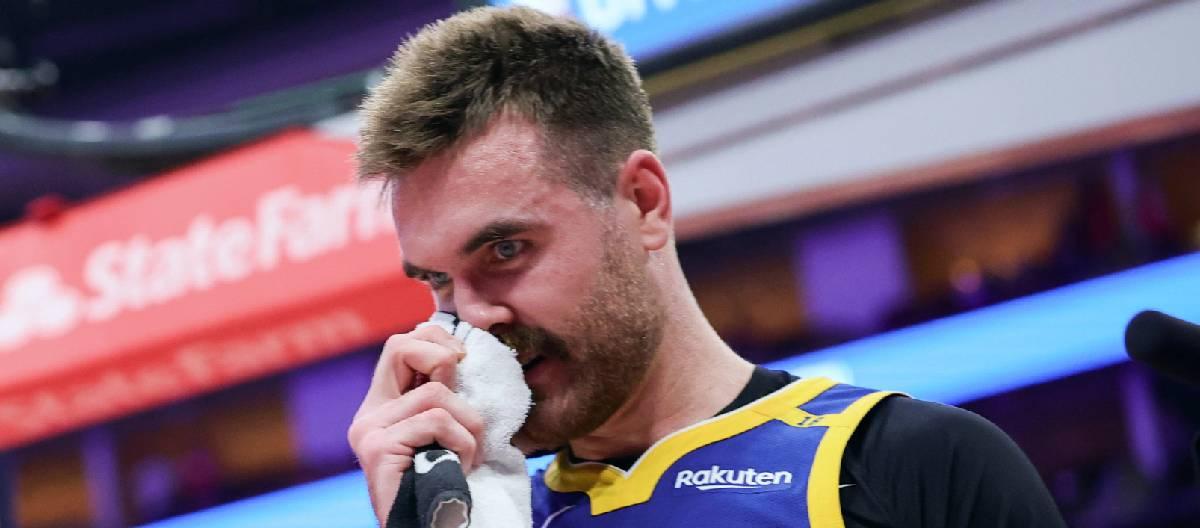 Golden State Warriors' Pat Spencer ejected for headbutt on Alperen Sengong