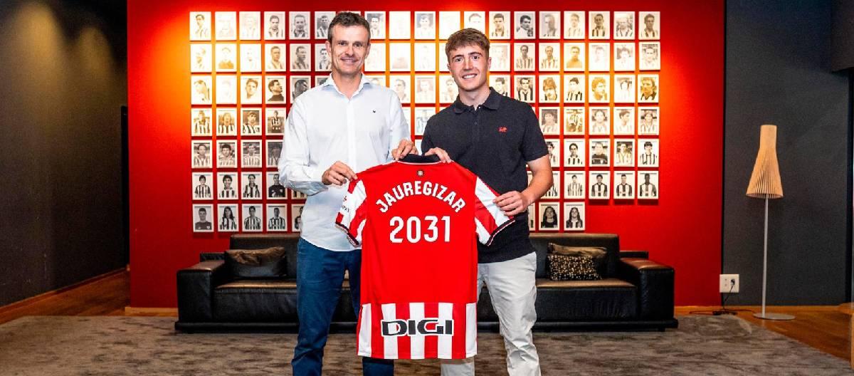 Mikel Jaureguizar renews contract with the club, new contract does not contain a release clause