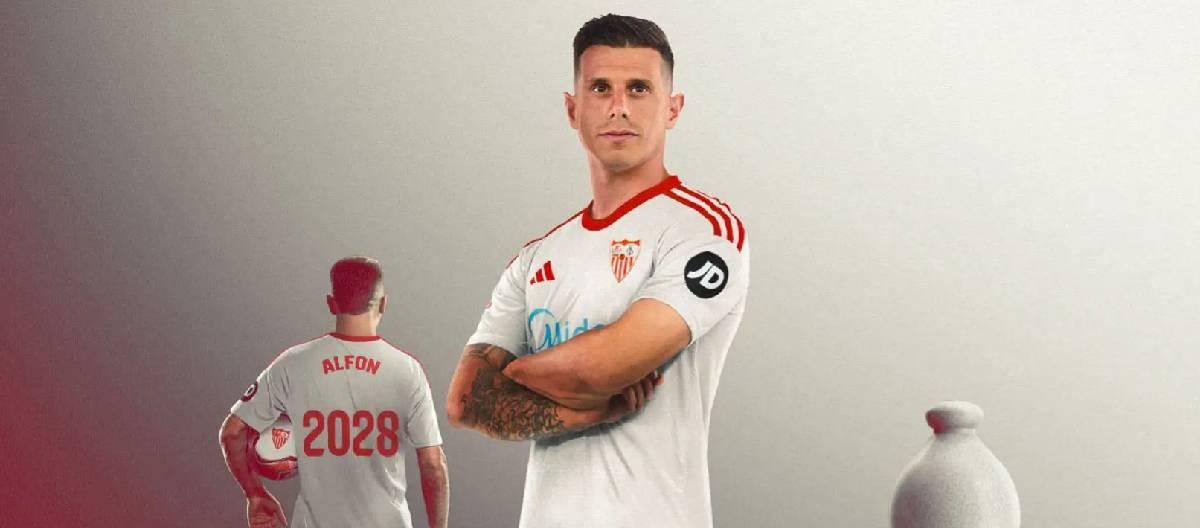 阿方索·冈萨雷斯·马丁内斯加盟塞维利亚，双方签订了一份为期3年的合约