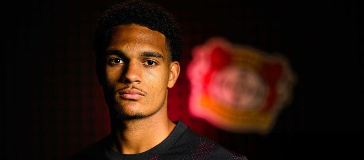 勒沃库森官宣正式签下利物浦U21国脚级后卫妖星贾勒尔·库安萨..