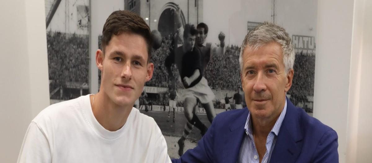 博洛尼亚官宣签下捷克中卫马丁·维蒂克，转会费最高可达1500万欧元