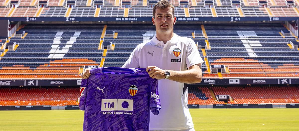 Julen Acirezabala is convinced he made the right decision to join Valencia