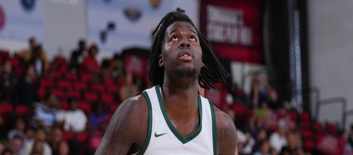 Official: Bucks sign 21-year-old forward Chris Livingston back for 2.3 million euros for one year