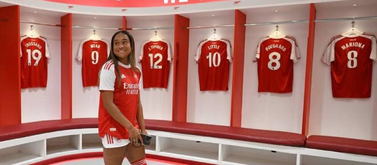 Canadian international Olivia Smith officially joins Arsenal Women