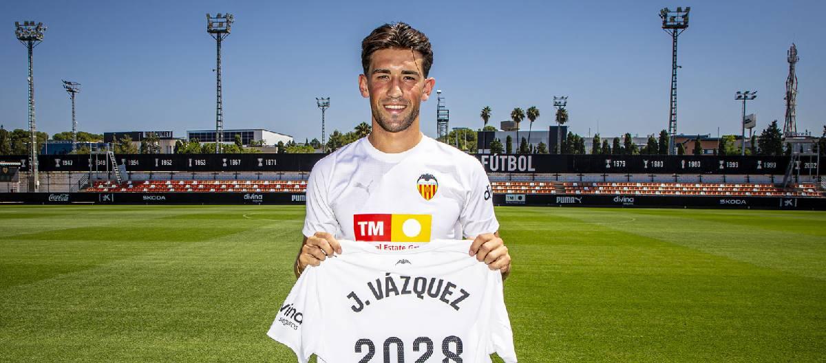 Valencia and Jesus Vazquez reach agreement to extend contract until 2028