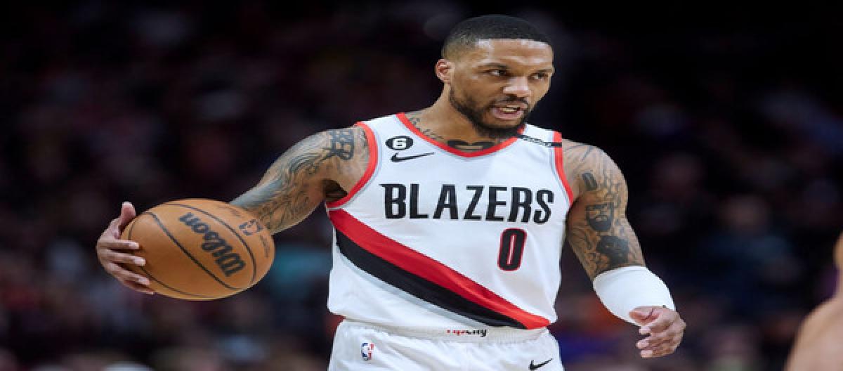 Lillard officially returns to the Trail Blazers and reconciles with Cronin and signs a three-year new contract