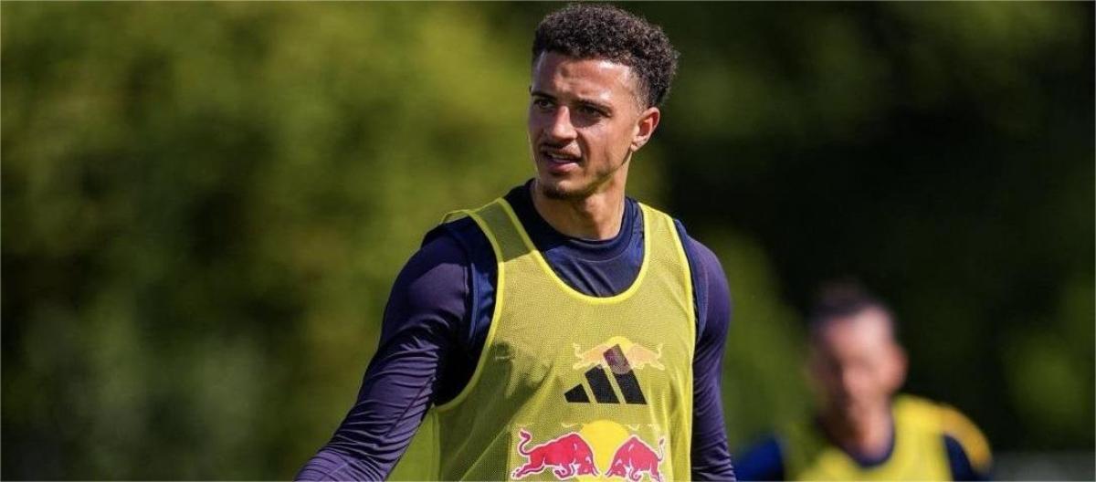 利兹联后卫安帕杜为新援的适应能力感到开心