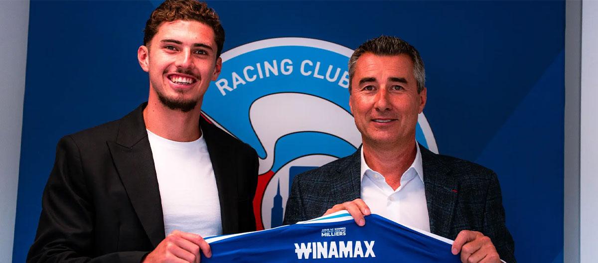 Strasbourg officially announce the signing of Argentine center forward Joaquín Panichelli from Alavés..