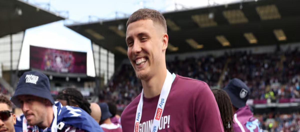 Official: Burnley extends contract with 23-year-old central defender Esteve until 2030