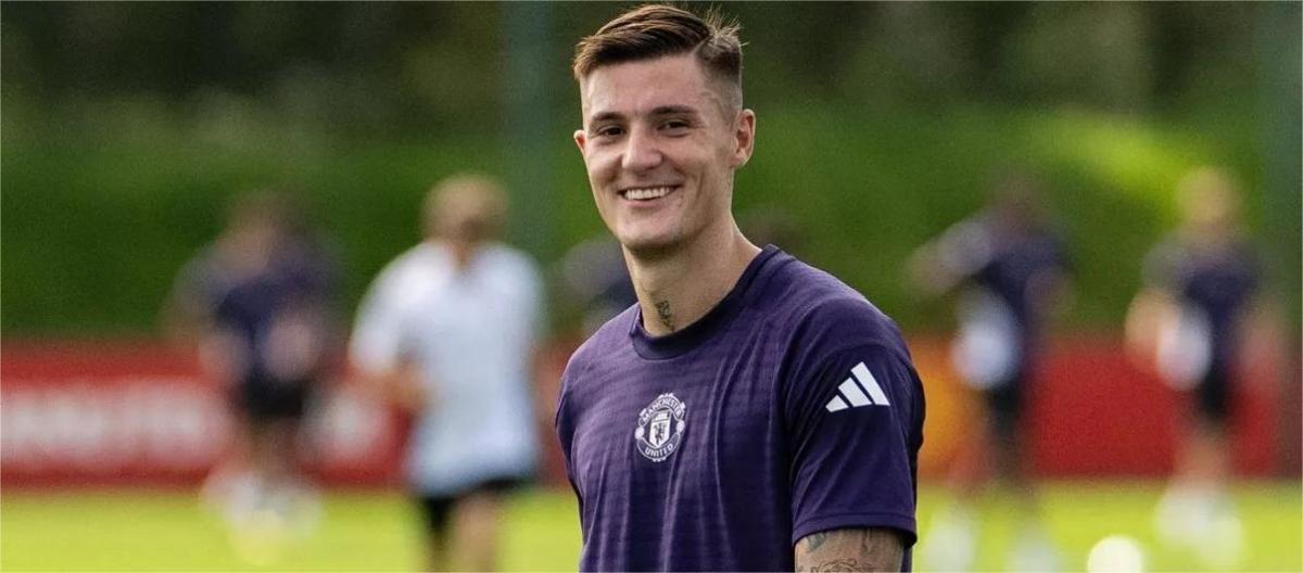 Sheshko hopes to get better and better with Manchester United