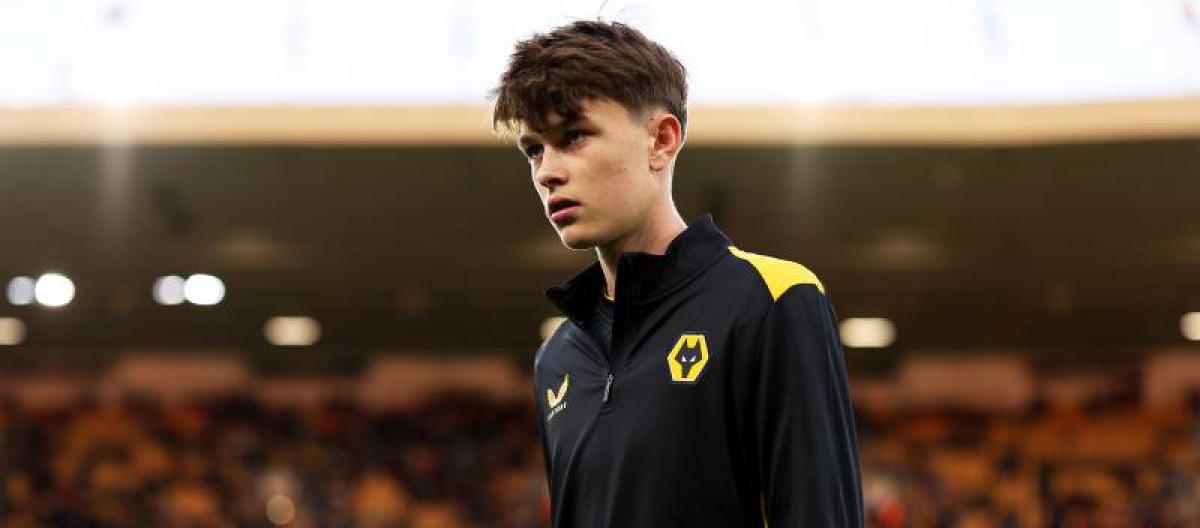 17-year-old rising star Ballard Matthews signs first professional contract with Wolves