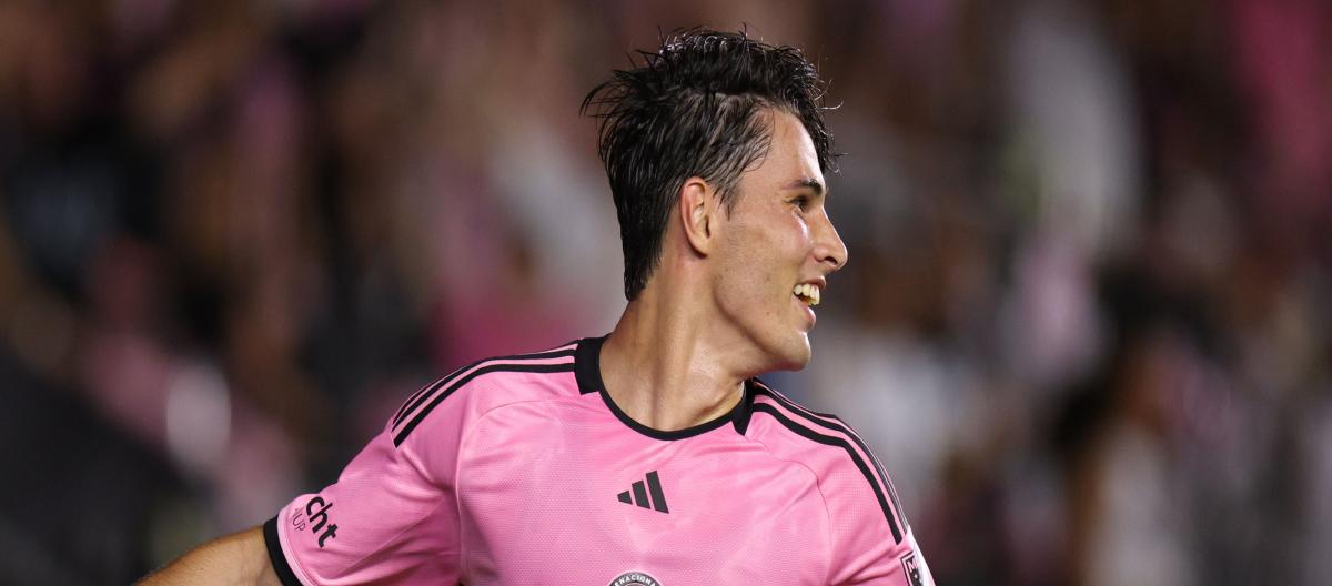 Miami International midfielder Redondo Jr. officially joins Elche, having won the championship with Messi and others