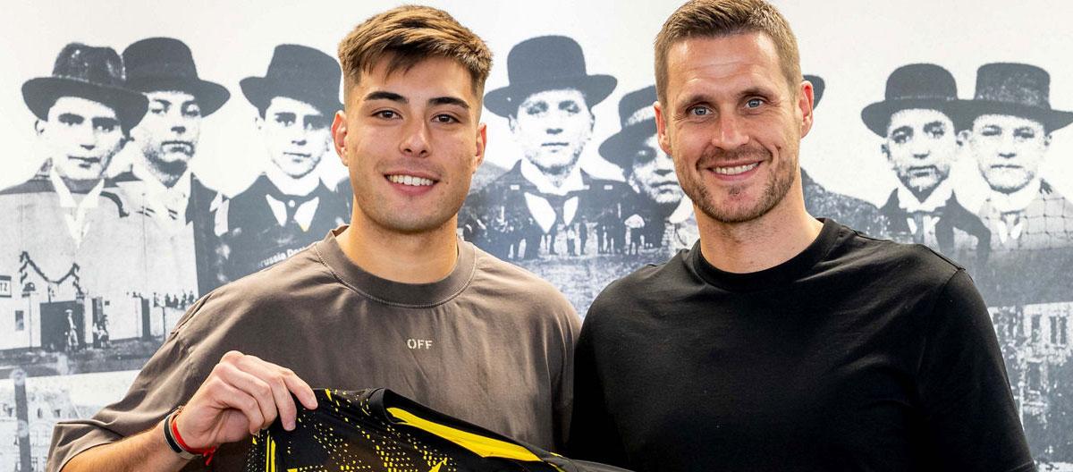 Chelsea's young Argentina U20s international defender Aarón Anselmino joins Borussia Dortmund on-loan..