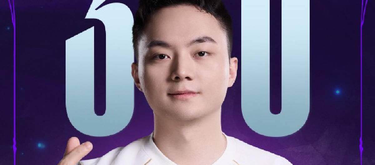 Light reached the 300-game career win milestone, demonstrating his persistence and hard work on the court.