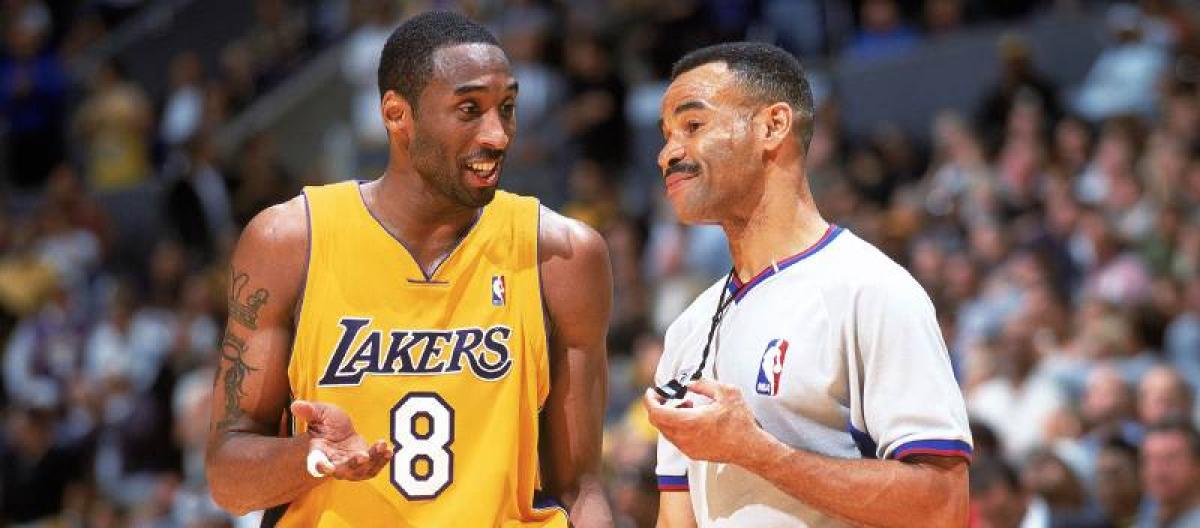 丹尼·克劳福德：从场上到名人堂的冷静裁判