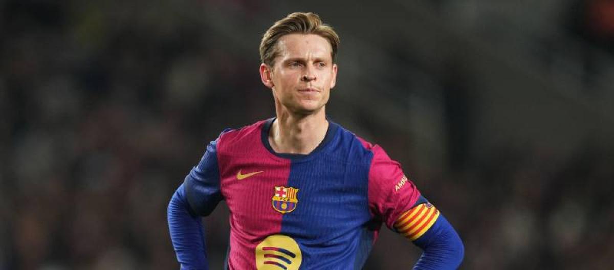 Barcelona midfielder Frenkie de Jong suffers minor groin injury