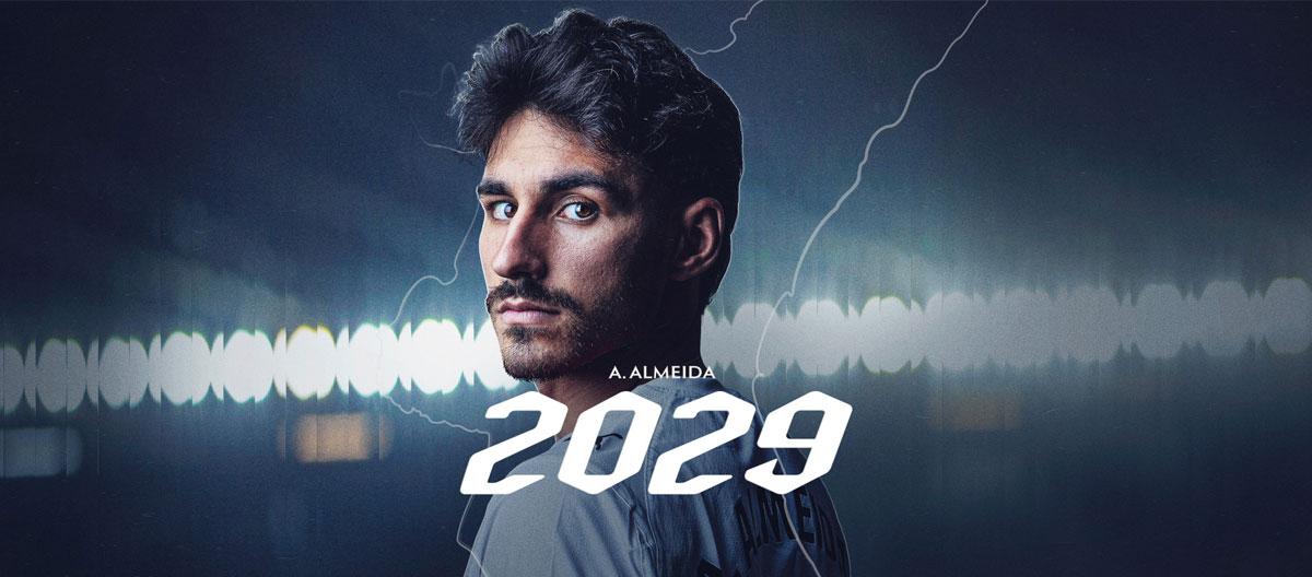 Valencia completes contract extension with Portuguese attacking midfielder André Almeida..