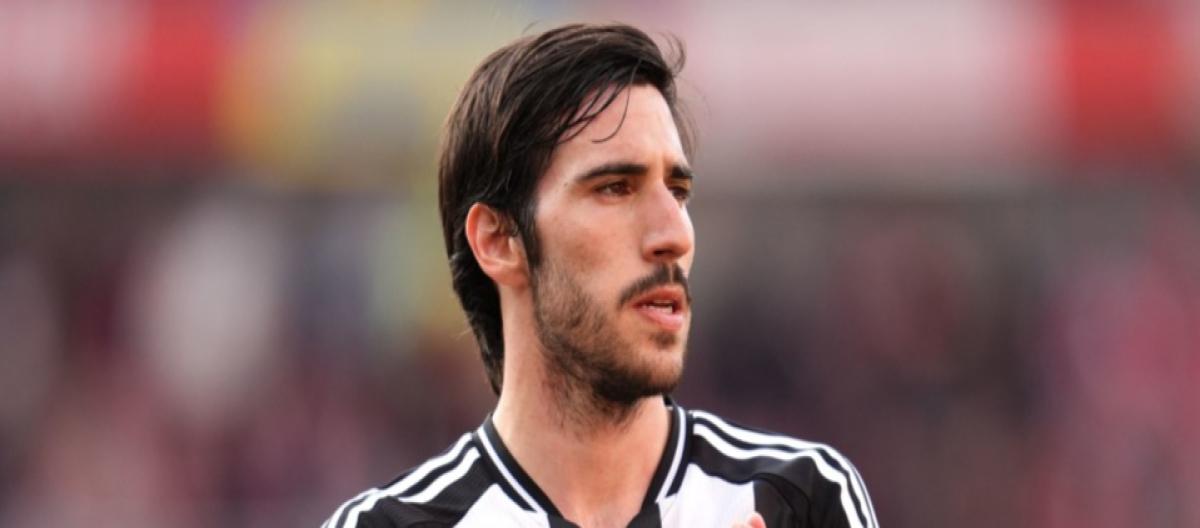 《每日邮报》：托纳利已与纽卡斯尔联续约至2029年，附带一年延长选项