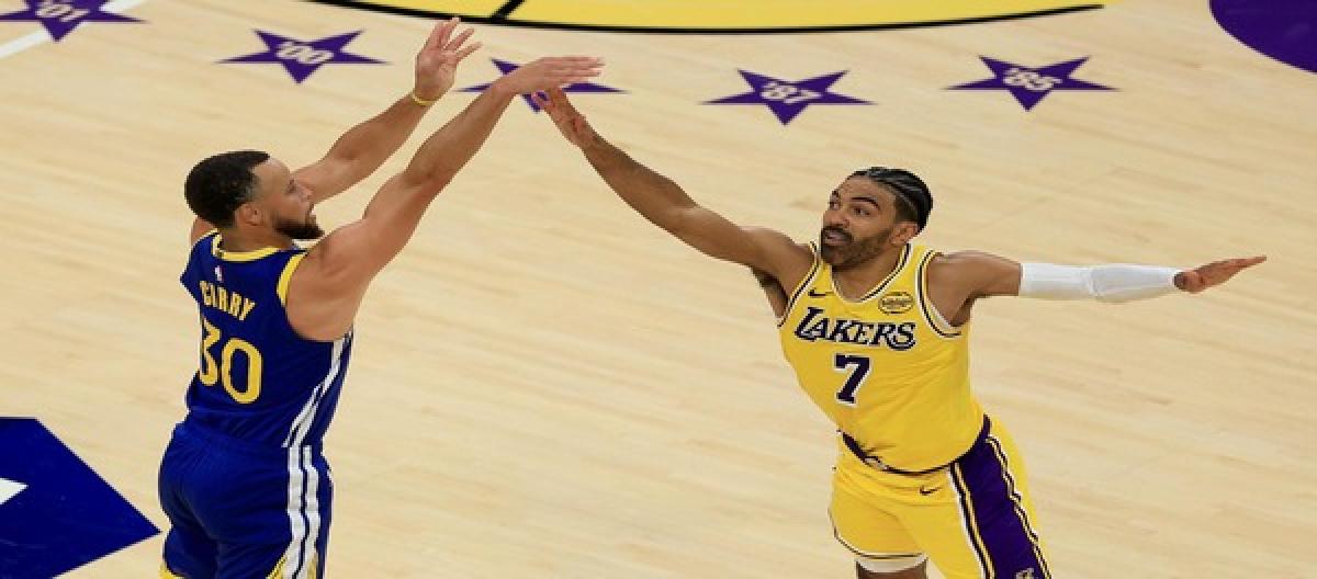 Butler scored 31 points, Curry 23, and the Warriors defeated the Lakers 119-109.