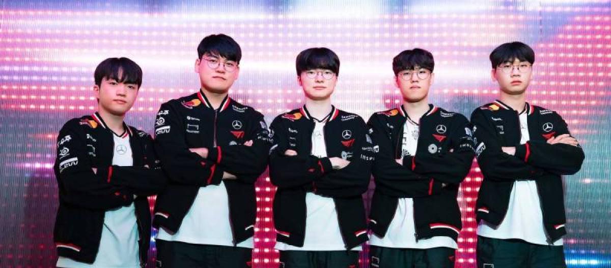 T1 narrowly defeats Anyone's Legend to advance to the semifinals of the League of Legends World Championship.