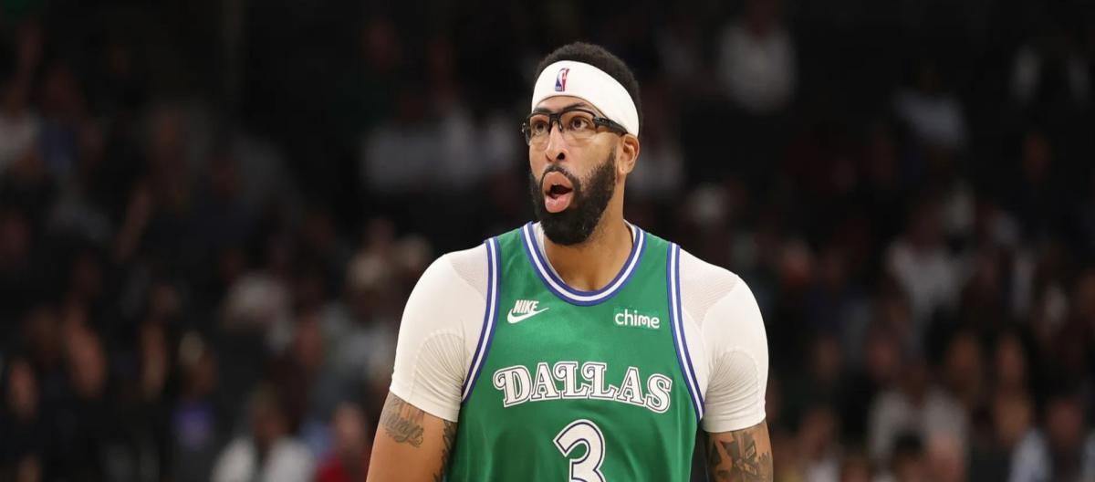 Shams: The Mavericks plan to listen to trade offers for Anthony Davis.