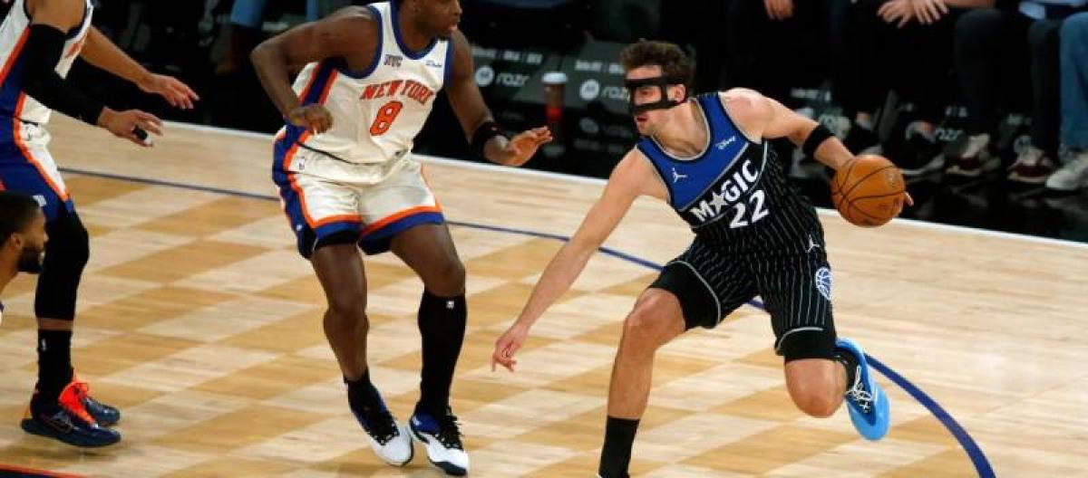 魔术核心弗朗茨·瓦格纳左腿受伤提前退场