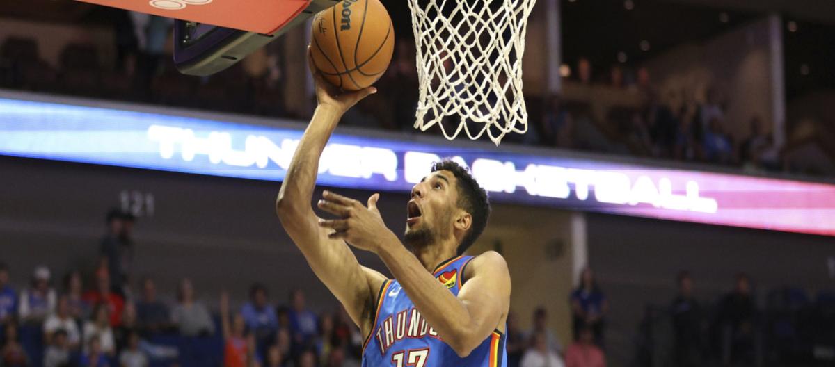 Official: The Warriors have signed G League forward Malevi Lyons to a two-way contract.