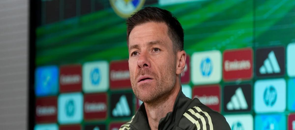 世界报：阿隆索帅位岌岌可危，周中对阵曼城成最后机会