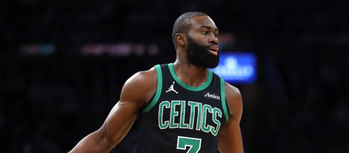 Jaylen Brown scores 30+ points in 8 consecutive games, setting a new franchise record.