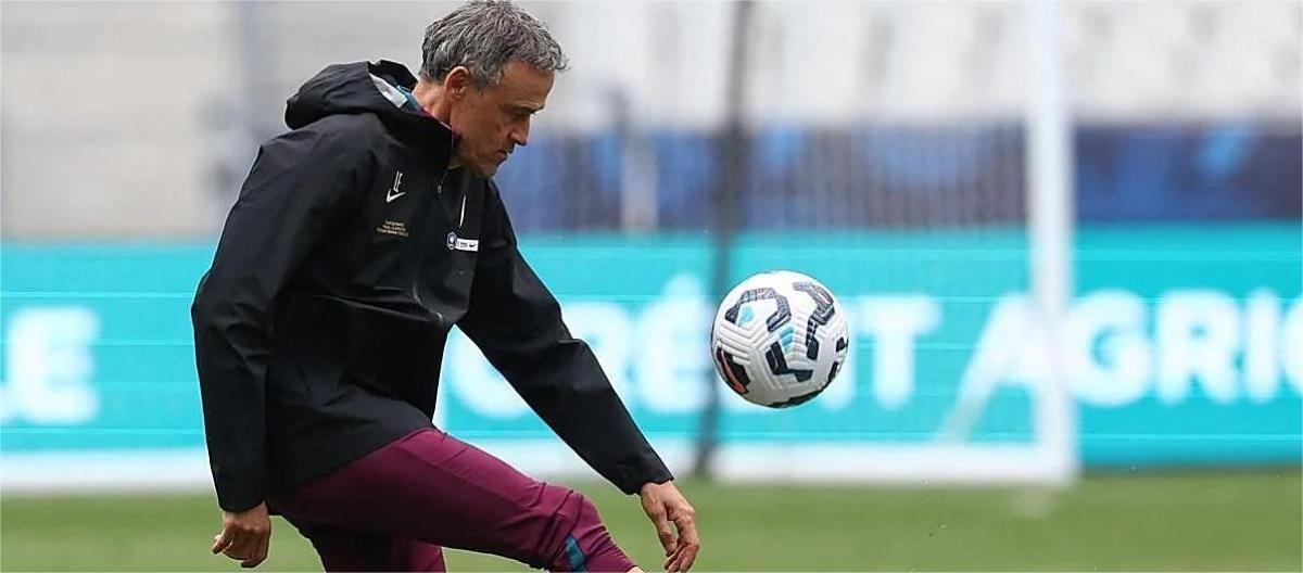 恩里克冀巴黎圣日曼透过赢球继续向前进