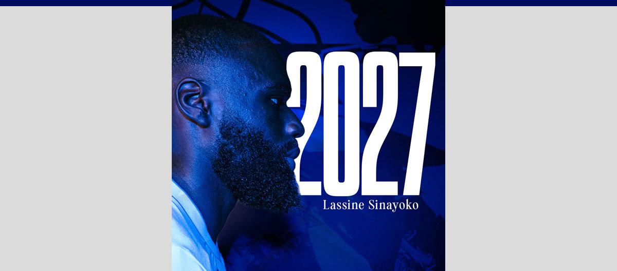 Auxerre completes contract extension with Mali international forward Lassine Sinayoko..