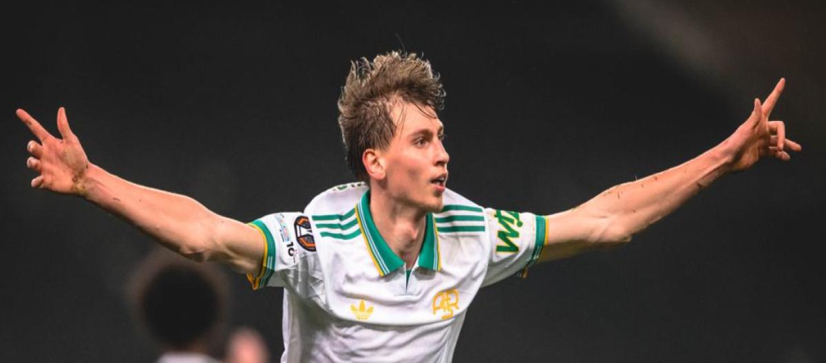 欧联杯——焦乌科夫斯基头槌建功，十人罗马1-1逼平帕纳辛奈科斯晋级16强