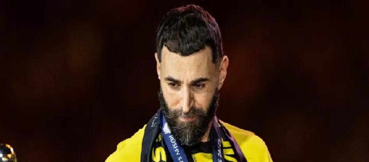 本泽马正式加盟利雅得新月，合同签至2027年6月