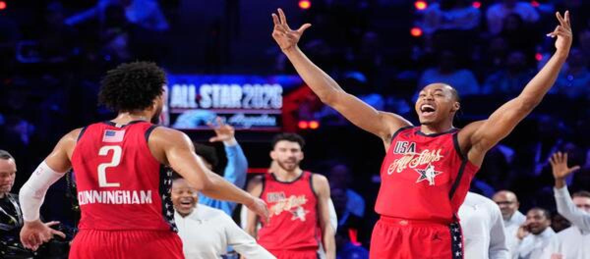 Wenbanyama's 14 points weren't enough to save the Stars from a narrow 37-35 victory over the Worlds.