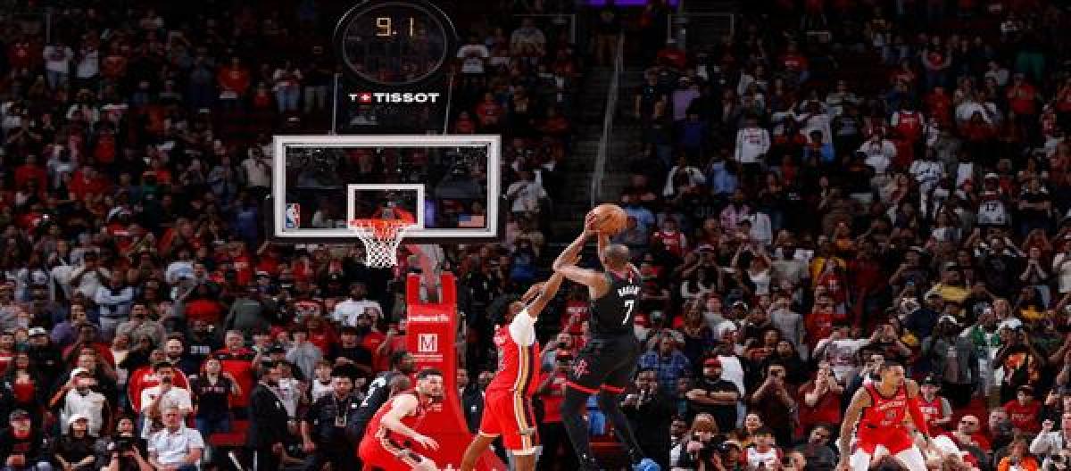 Murray scored 35 points in a losing effort as the Rockets narrowly defeated the Pelicans 107-105.