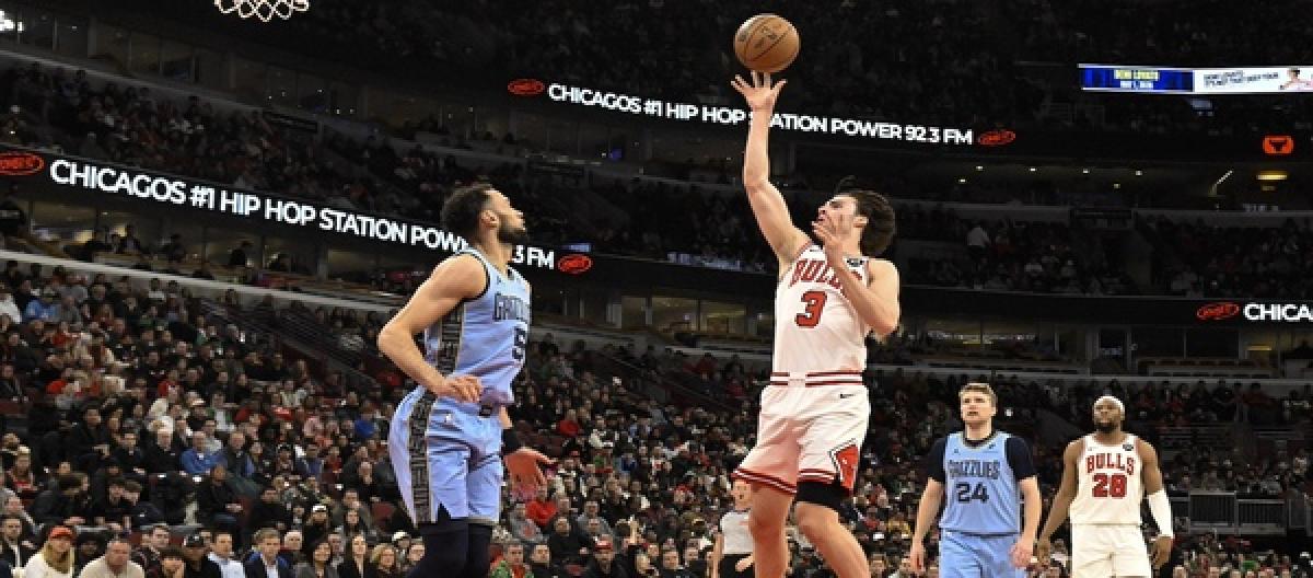 Boozerlis scored 29 points as the Bulls easily defeated the Grizzlies 132-107.