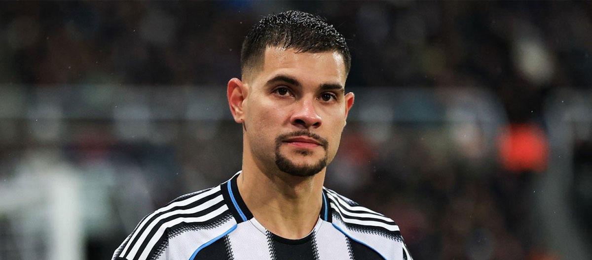 法布里齐奥·罗马诺透露，曼联已经开始就纽卡斯尔联队中场球员布鲁诺·吉马良斯的潜在转会进行谈判。