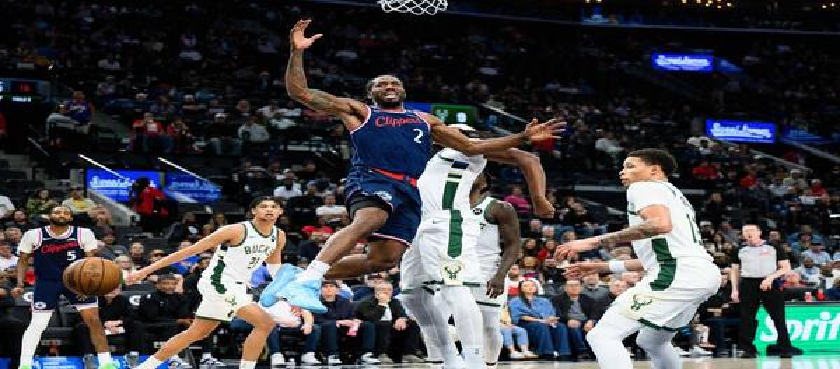 伦纳德爆砍28分 快船以129-126轻取雄鹿