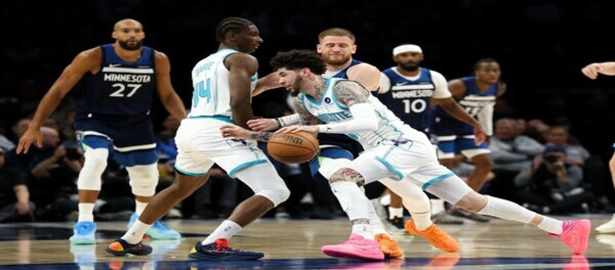鲍尔35分火力全开 黄蜂以122-108轻取森林狼