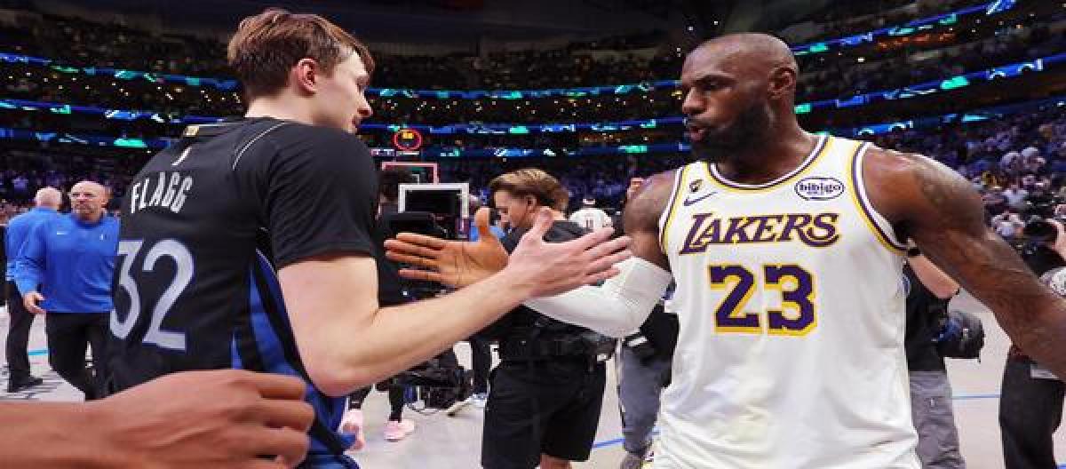 Flagg scored 45 points as the Mavericks defeated the Lakers 134-128.