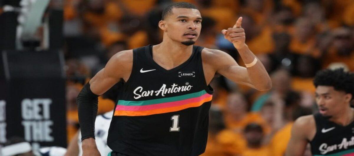 Wimbledon and Yamama set a new NBA playoff record with 12 blocks in a single game.