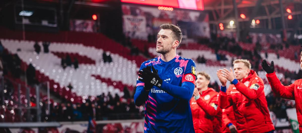 Mainz have extended the contract of 34-year-old vice-captain Stefan Bell, with the new contract expected to run until 2027. Mainz have extended the contract of 34-year-old vice-captain Stefan Bell, with the new contract expected to run until 2027.