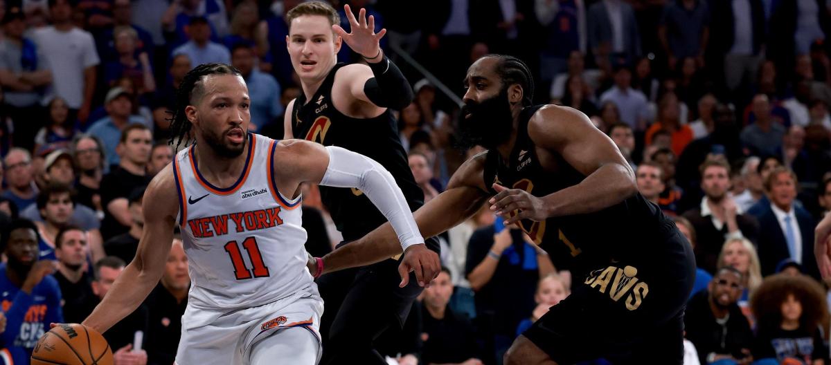 Mike Brown was amazed by the Knicks' incredible fighting spirit in turning the tide after securing a victory in the first game of the Eastern Conference Finals.